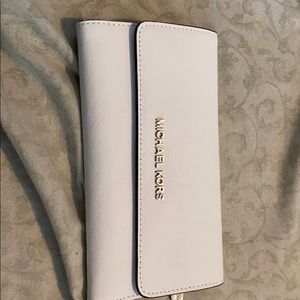 Micheal Kors wallet